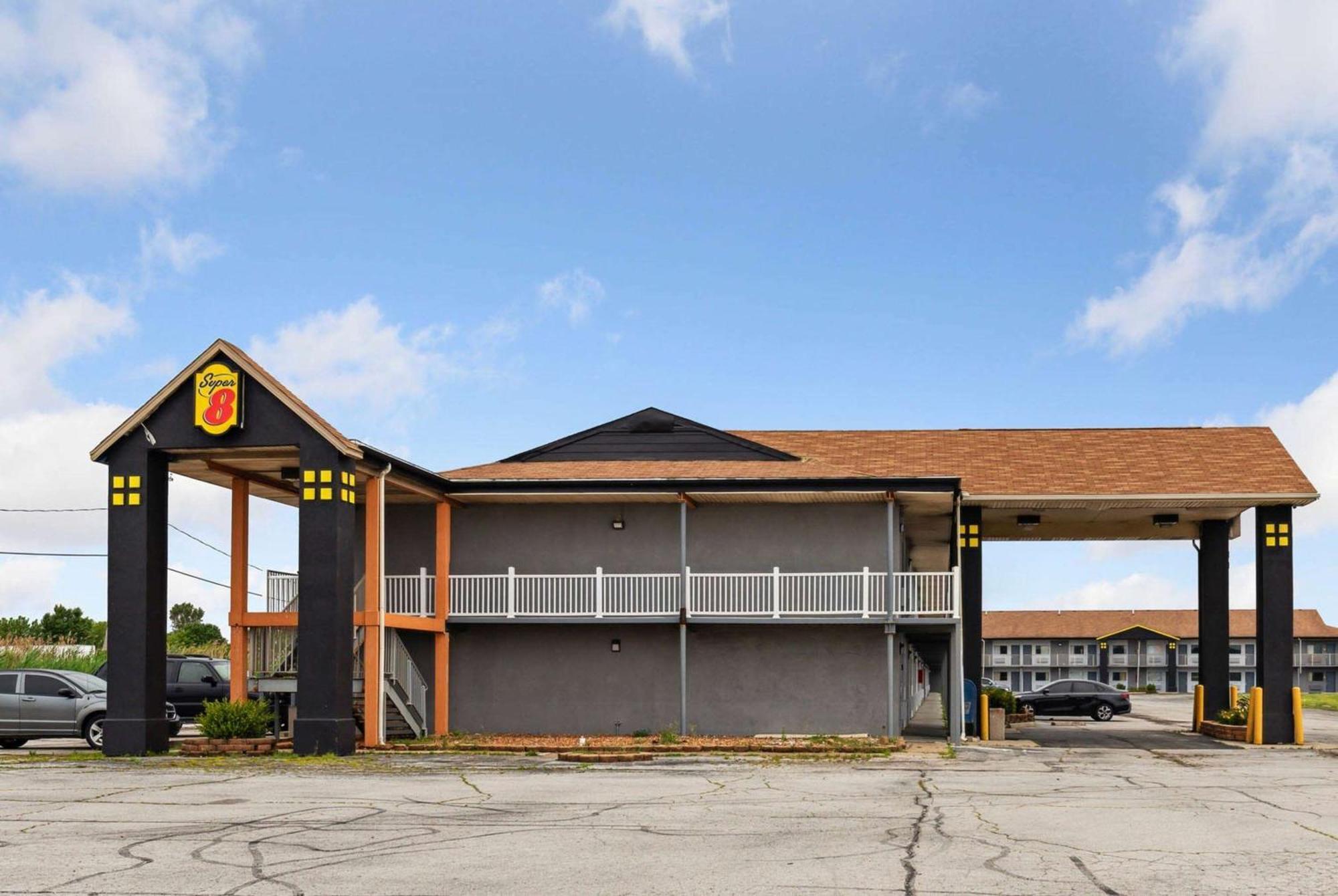 Super 8 By Wyndham Millbury/Toledo Hotell Eksteriør bilde