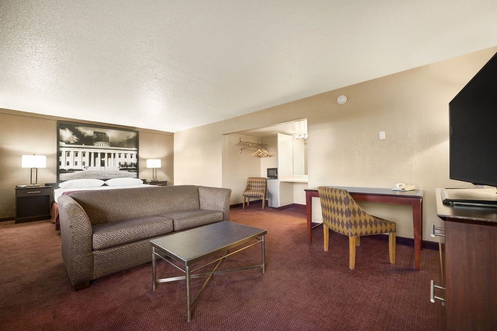 Super 8 By Wyndham Millbury/Toledo Hotell Eksteriør bilde